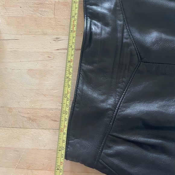 Black Leather Vintage Pencil Skirt - Picture 8 of 10